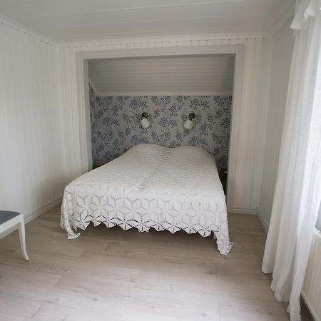Anfasteroed Gardsvik - Grindstugan Ljungskile Buitenkant foto