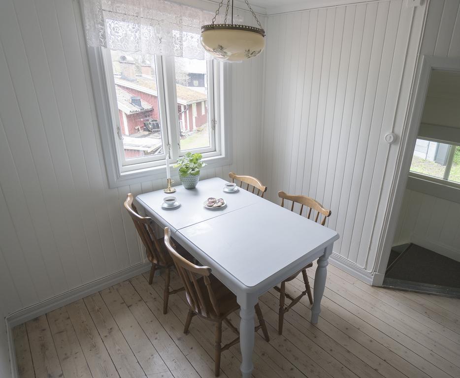 Anfasteroed Gardsvik - Grindstugan Ljungskile Buitenkant foto