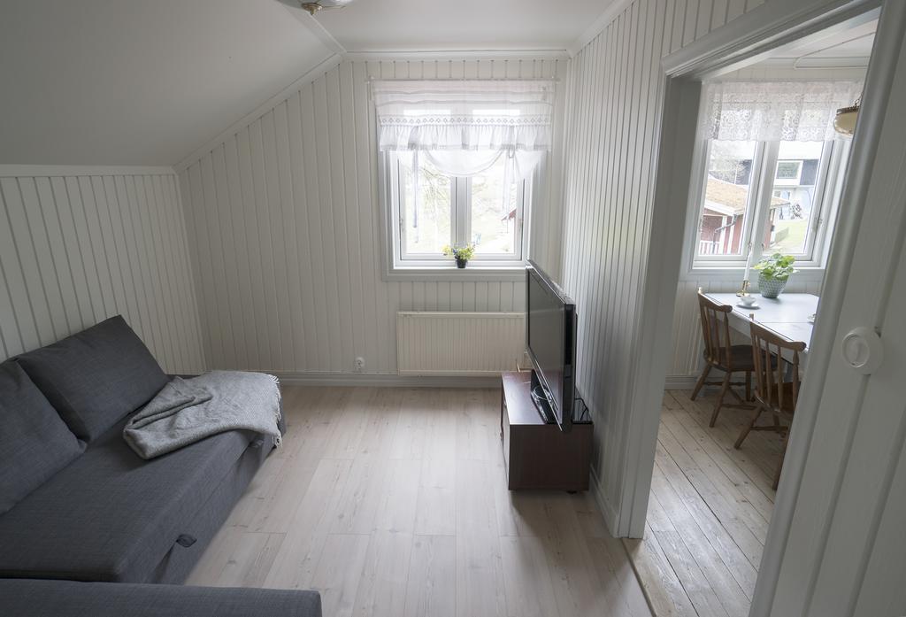 Anfasteroed Gardsvik - Grindstugan Ljungskile Buitenkant foto